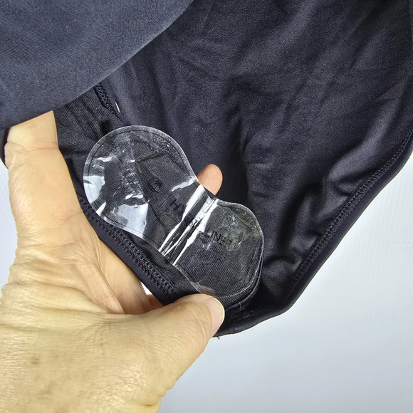 NWT Women's CUPSHE Backless Black One-Piece Halter Swimsuit Size XL Beachy - Picture 5 of 15